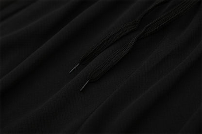 Set Oficial Manchester United Cuarta Equipación 25/26 – Potencia y Precisión en Negro