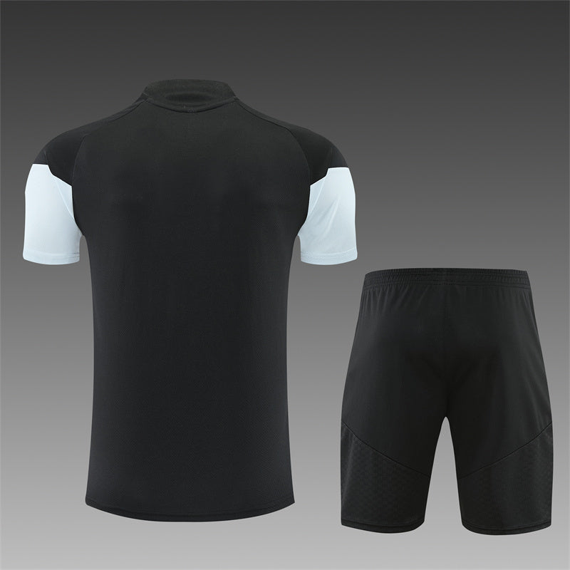 Conjunto Liverpool Entrenamiento Negro 26/27