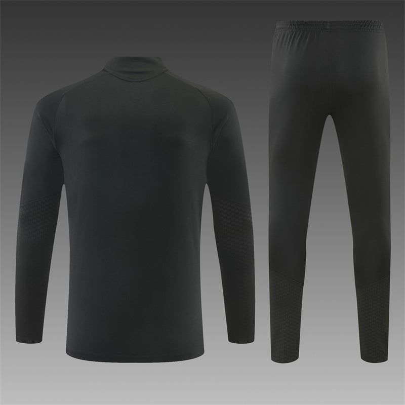 Conjunto Real Madrid 2026/2027 – Negro Total Entrenamiento