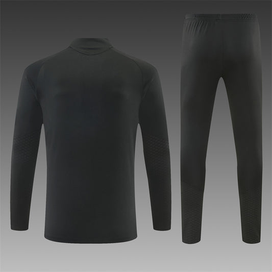 Conjunto Real Madrid 2026/2027 – Negro Total Entrenamiento