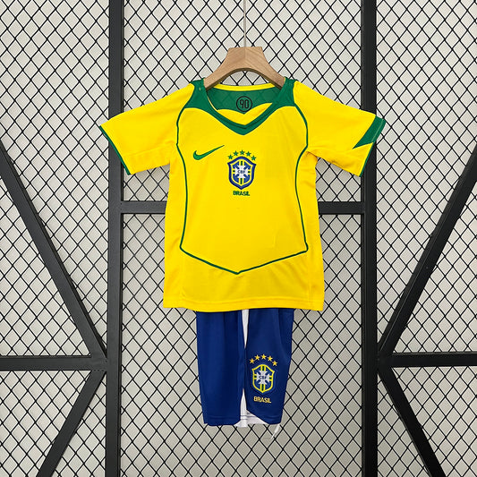 Conjunto Brasil Kids Nike – Home Amarillo (2006)