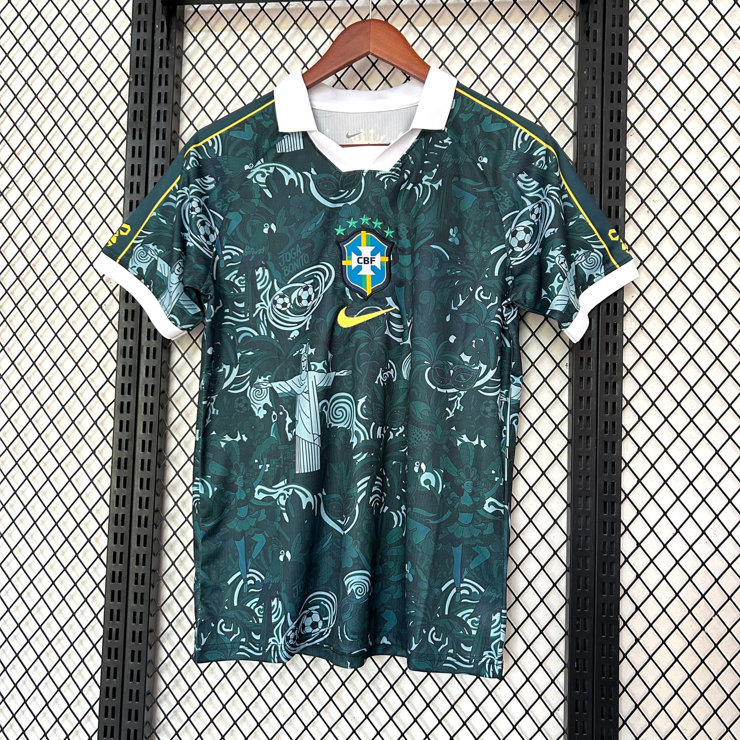 Camiseta Brasil Edición Especial “Joga Bonito” Verde Oscuro
