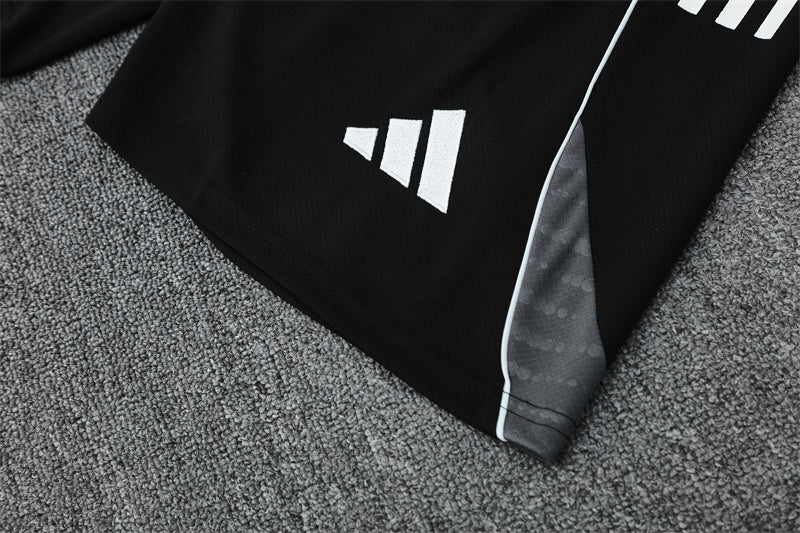 Set Oficial Japón Segunda Equipación 25/26 – Minimalismo Nipón, Máxima Precisión