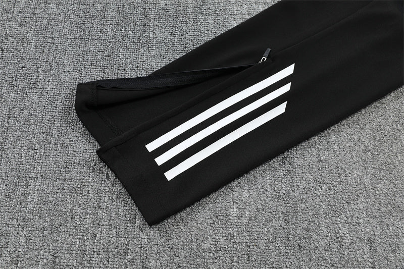 Chándal Real Madrid x Marvel Temporada 2025/2026 – Edición Especial Blanco y Negro