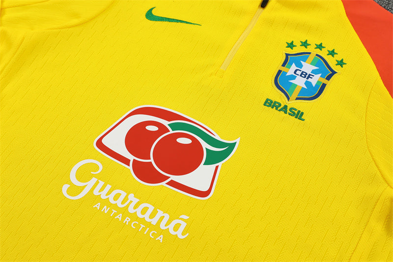 Brasil 2025/26 – Amarillo con detalles naranja