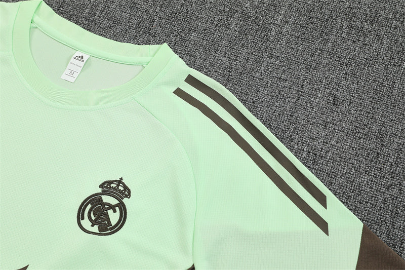 REAL MADRID – CONJUNTO DE ENTRENAMIENTO VERDE MENTA 2025/26