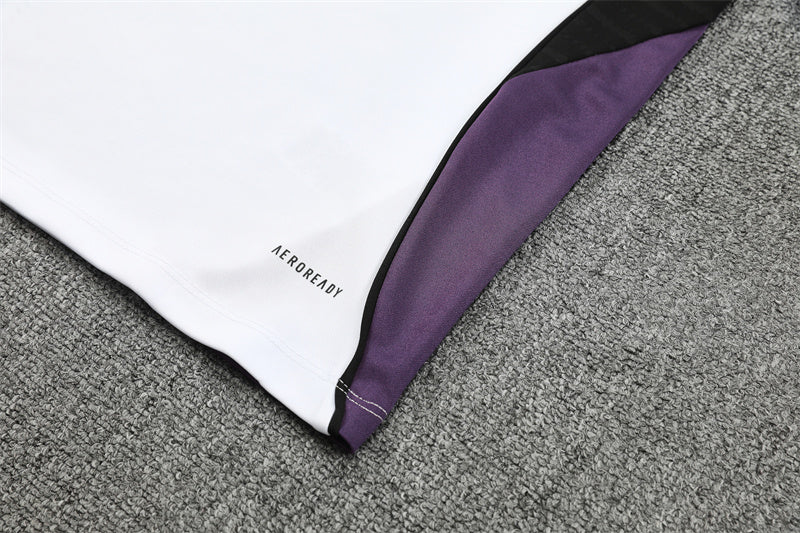 MANCHESTER UNITED – KIT DE ENTRENAMIENTO 2025/26