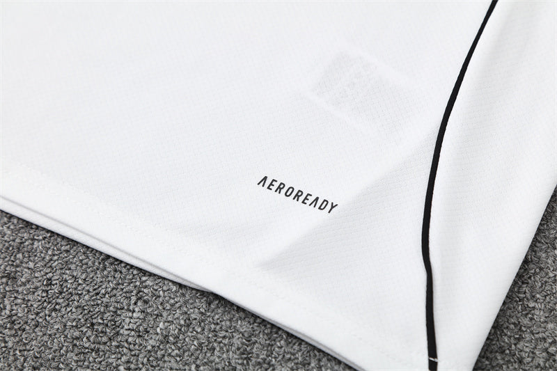 Set Oficial Inter Miami Visitante 25/26 – Elegancia Minimalista en Blanco y Negro