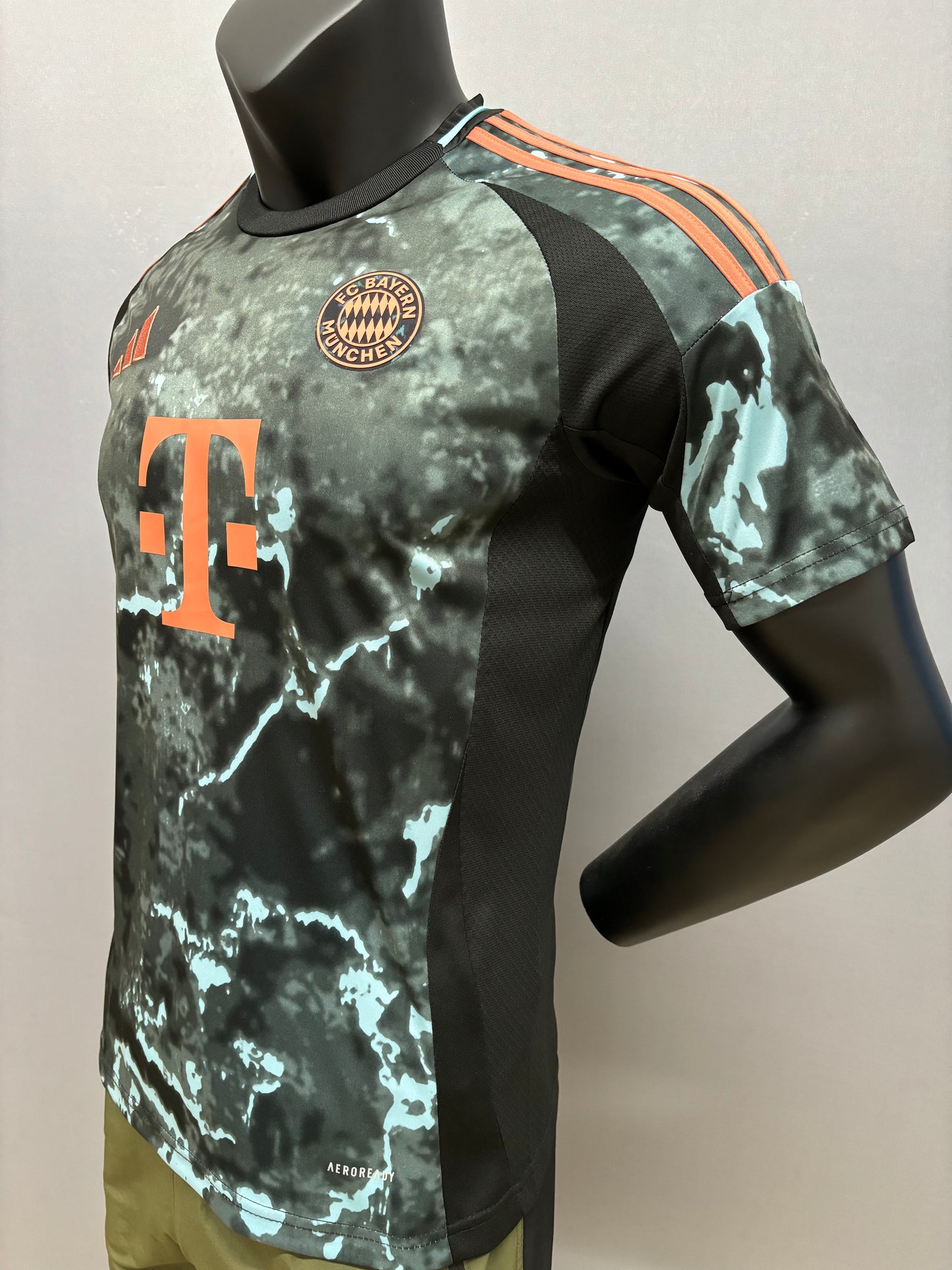 Camiseta Alternativa del Bayern Múnich 2023/2024