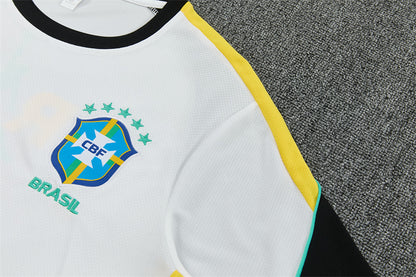 Conjunto Brasil 2026/2027 – Blanco Entrenamiento