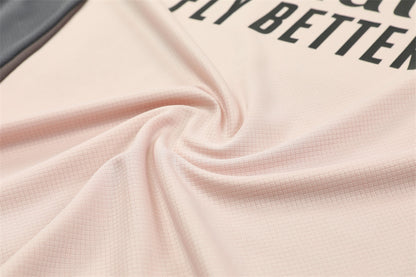 Conjunto Real Madrid 24/25 – Edición Especial Ivory & Grey