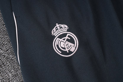 Chándal Real Madrid 2025/2026 – Elegancia Merengue