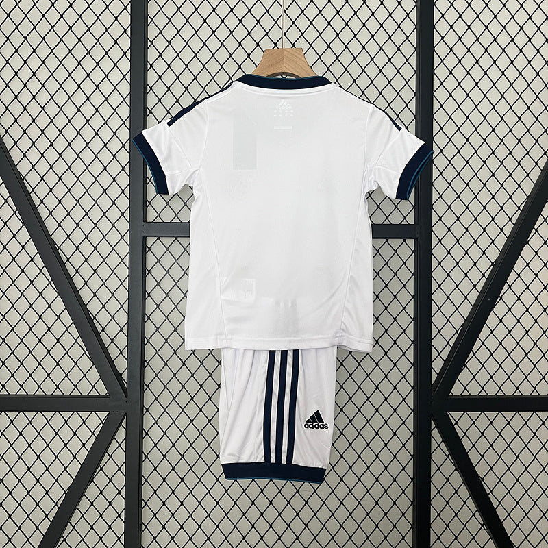 Conjunto Infantil Real Madrid Local – Era Bwin
