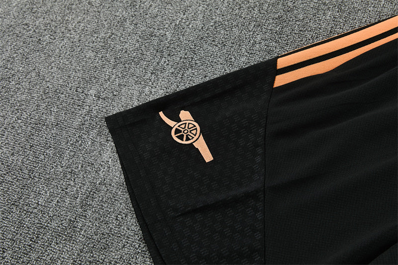 Conjunto Arsenal Entrenamiento Negro y Naranja 26/27