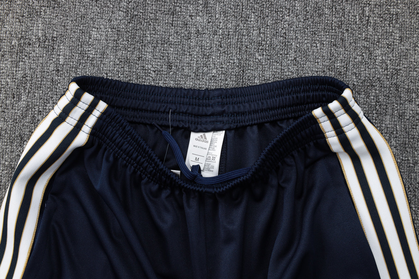 Chándal Juventus Retro Azul Marino Dorado 2025/2026