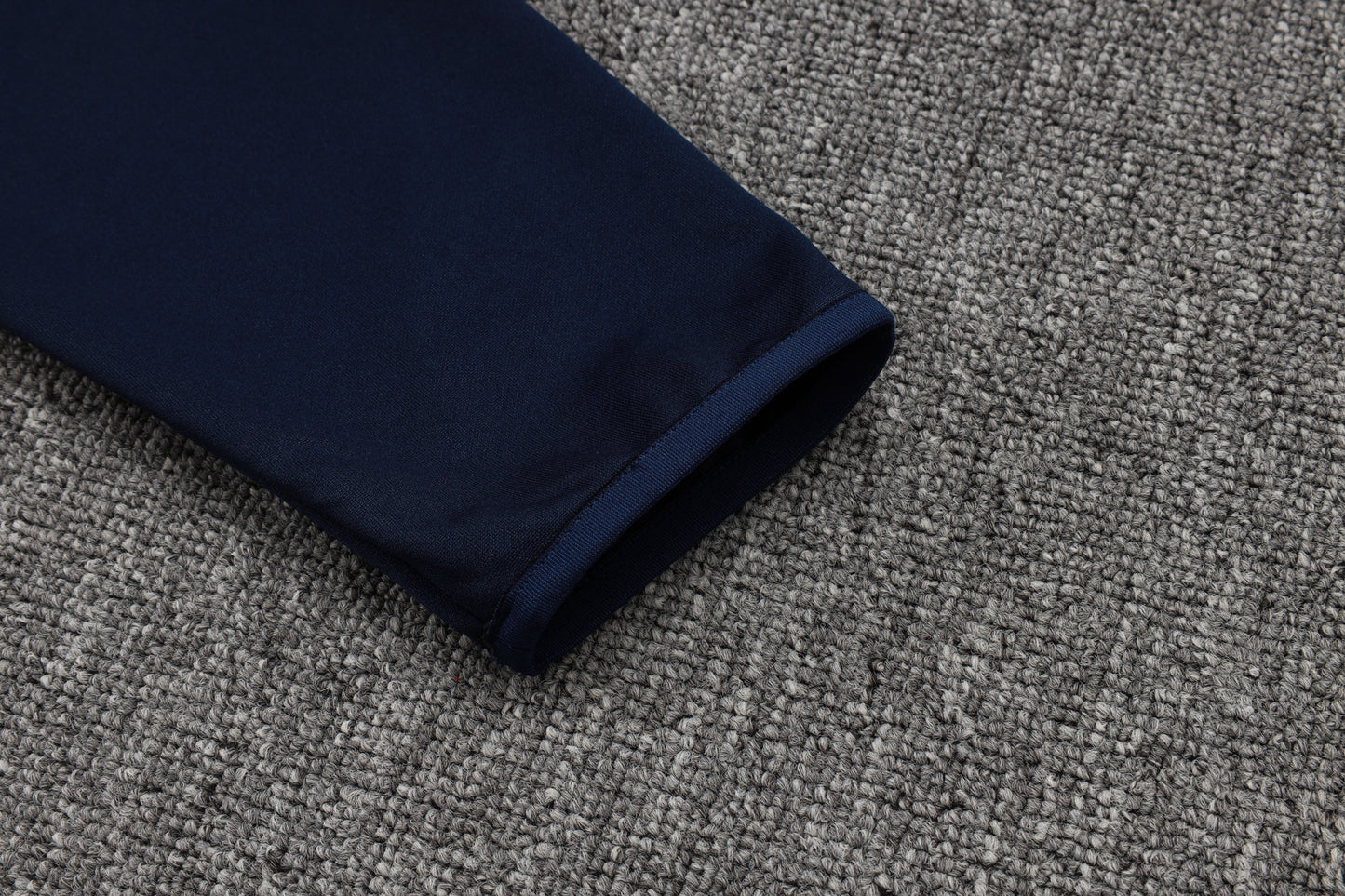 Chándal Real Madrid 2025/2026 – Azul Oscuro