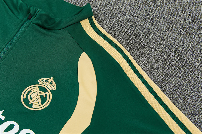 Conjunto Real Madrid 2026/2027 – Verde/Beige Entrenamiento