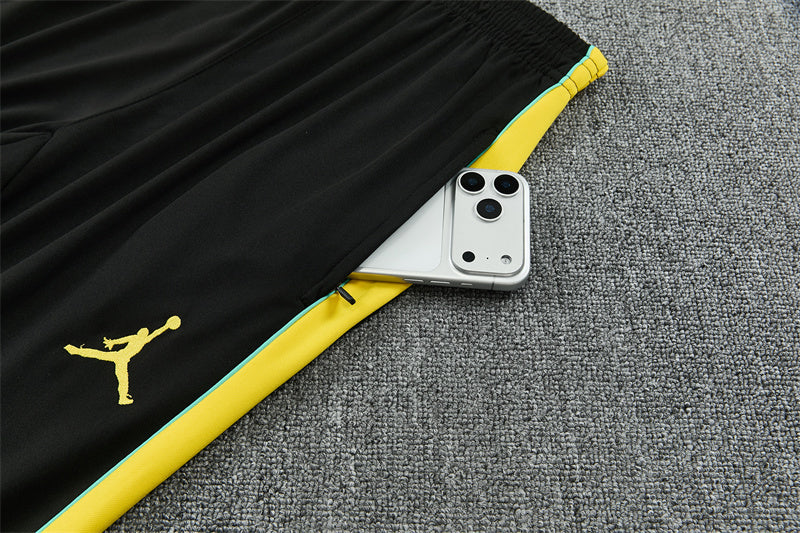 Conjunto Brasil 2026/2027 – Negro/Amarillo Entrenamiento