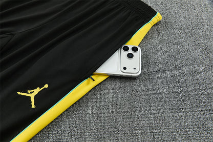 Conjunto Brasil 2026/2027 – Negro/Amarillo Entrenamiento