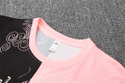 Real Madrid 25/26 – Edición Dragón Rosa & Negra