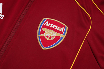 Chándal Arsenal FC 2025/2026 – Rojo Vinotinto con Detalles Amarillos