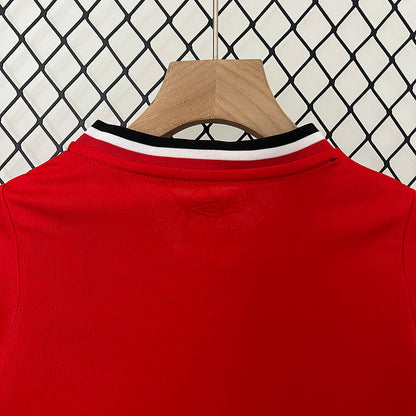 Conjunto Infantil Manchester United 2002/2004 – Vodafone by Umbro