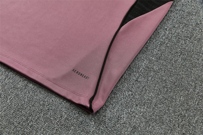 Chándal Real Madrid 2025/2026 – Entrenamiento Color Vino con Detalles Negros