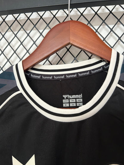 Camiseta Especial The Prodigy x Hummel 2026-27