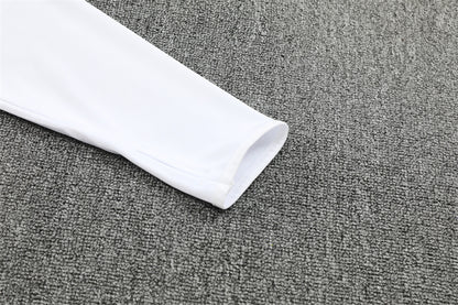 MANCHESTER UNITED – KIT DE ENTRENAMIENTO 2025/26