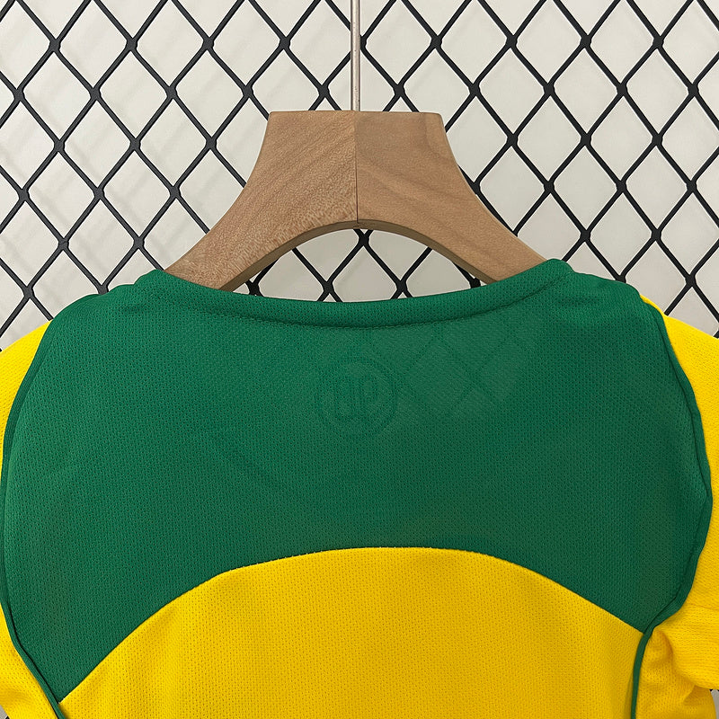 Conjunto Brasil Kids Nike – Home Amarillo (2006)