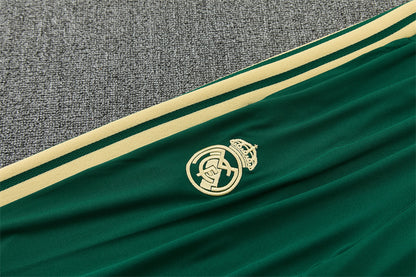 Conjunto Real Madrid 2026/2027 – Verde/Beige Entrenamiento