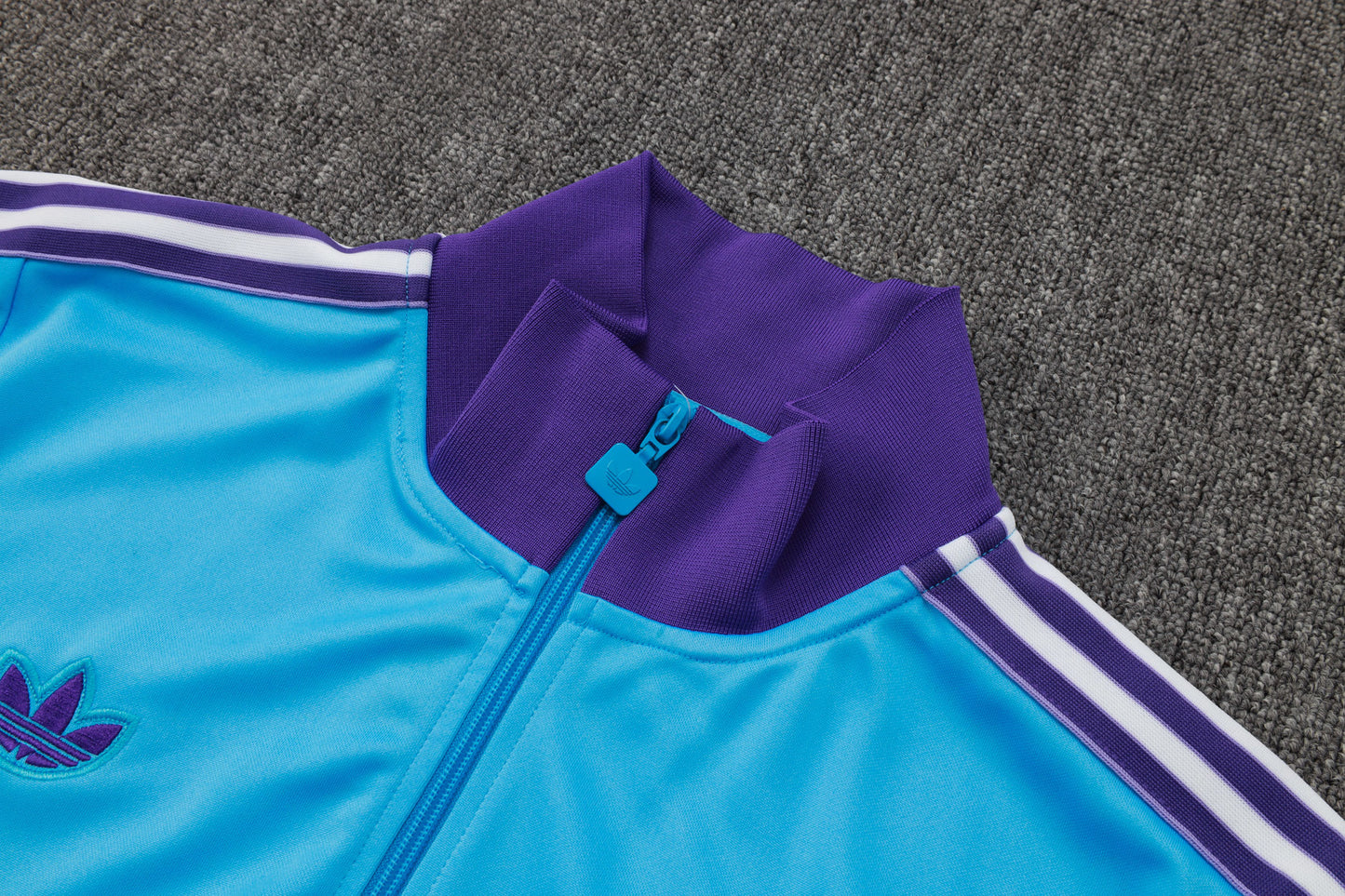 Chándal Retro Real Madrid Azul Claro y Morado 2025/2026