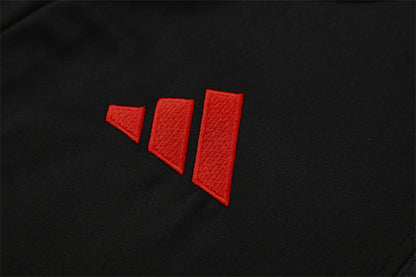 LIVERPOOL FC – KIT DE ENTRENAMIENTO 2025/26