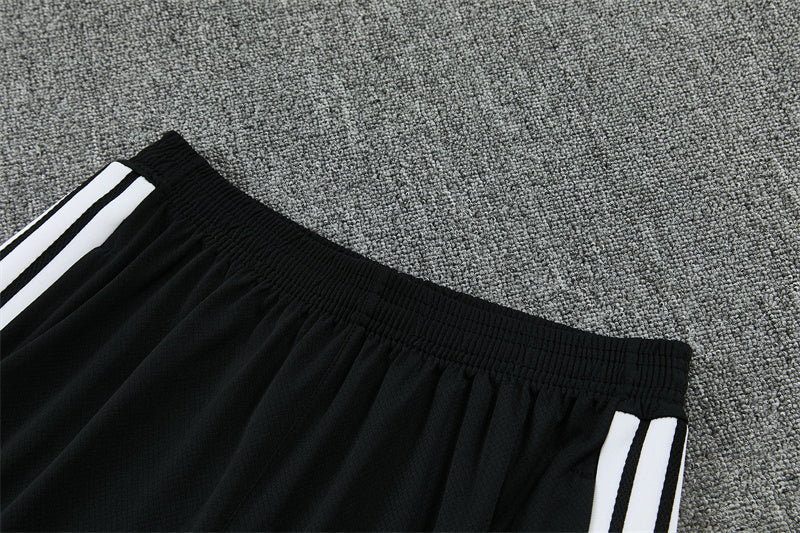 Conjunto Liverpool Entrenamiento Blanco 26/27