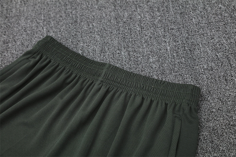 Set Oficial Chelsea Cuarta Equipación 25/26 – Minimalismo y Fuerza en Verde Oscuro