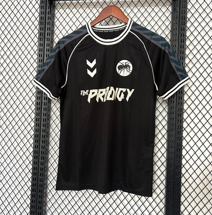 Camiseta Especial The Prodigy x Hummel 2026-27