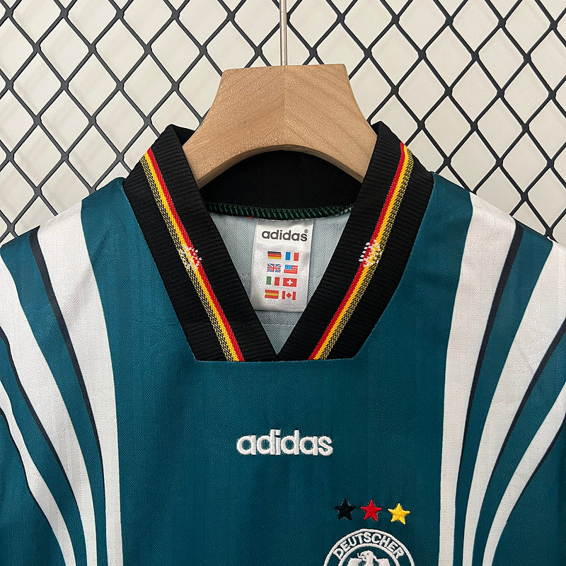 Conjunto Infantil Alemania Retro 1990s – Verde Visitante Adidas