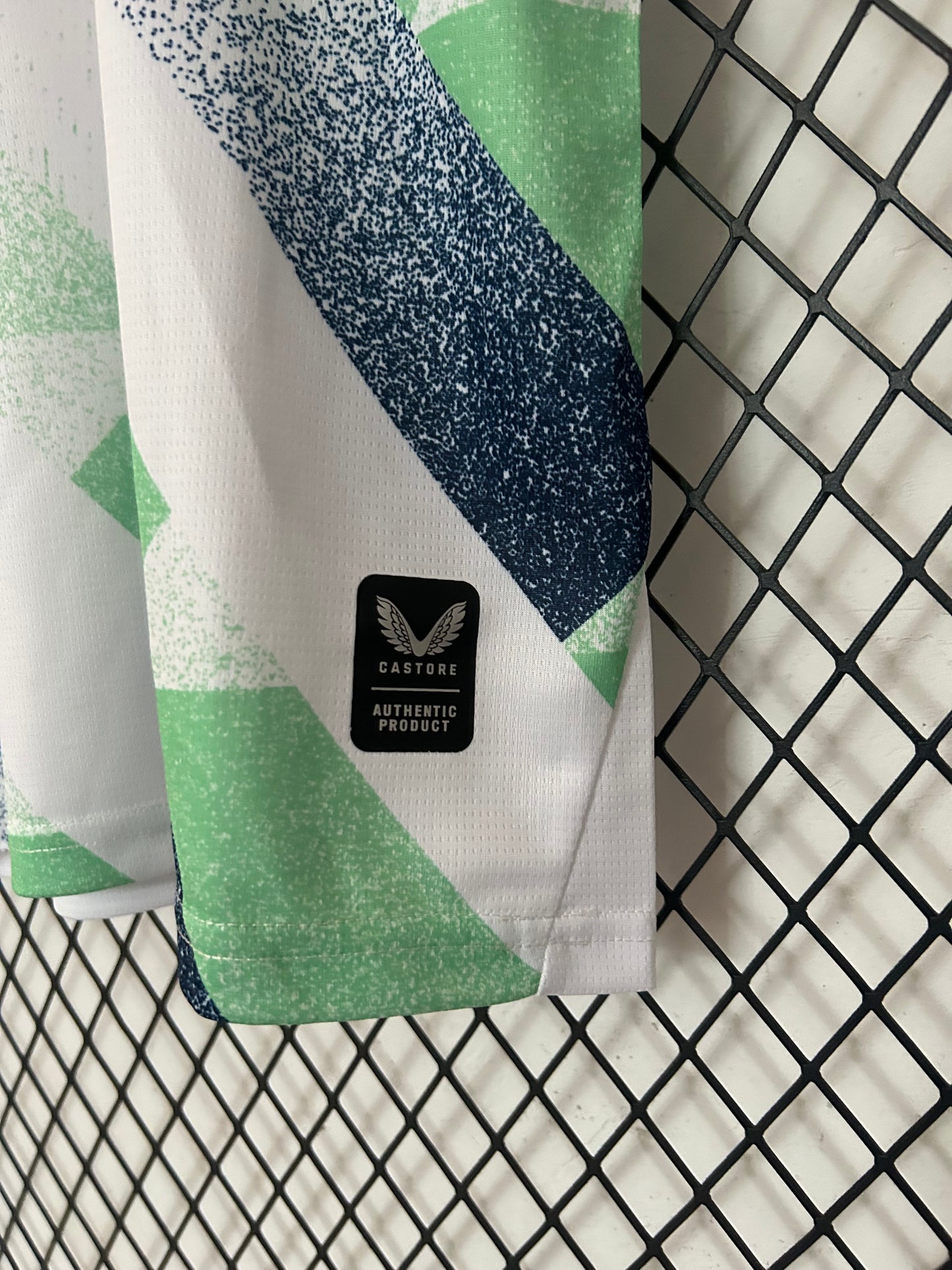 Camiseta Irlanda 2025/2026 Alternativa – Blanca con diseño geométrico