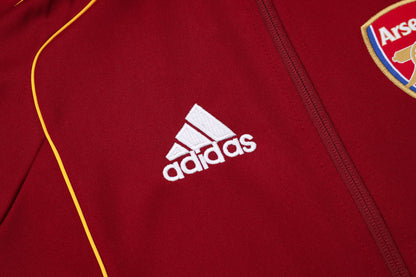Chándal Arsenal FC 2025/2026 – Rojo Vinotinto con Detalles Amarillos