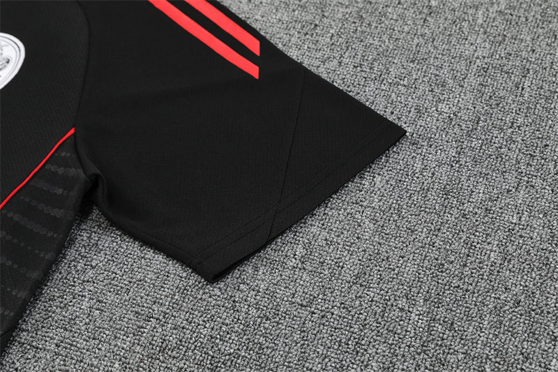 Ajax 25/26 – Negro con detalles rojos