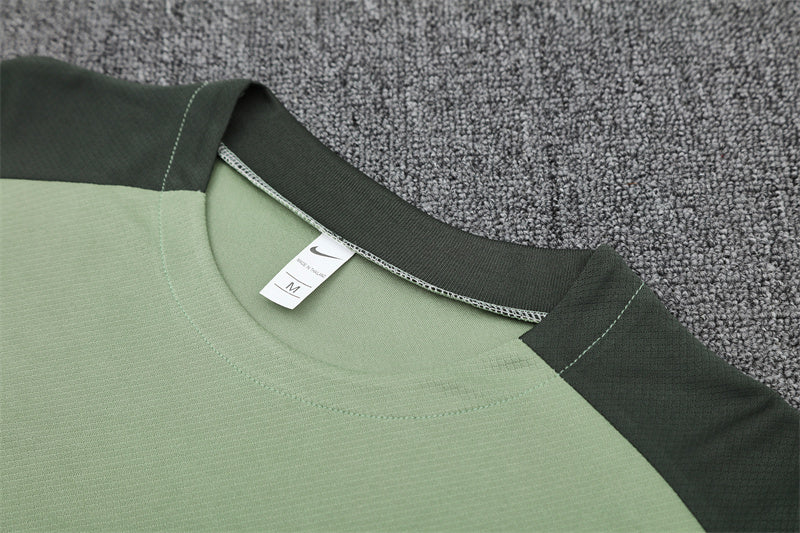 Set Oficial Chelsea Tercera Equipación 25/26 – Estilo Urbano y Espíritu Blue