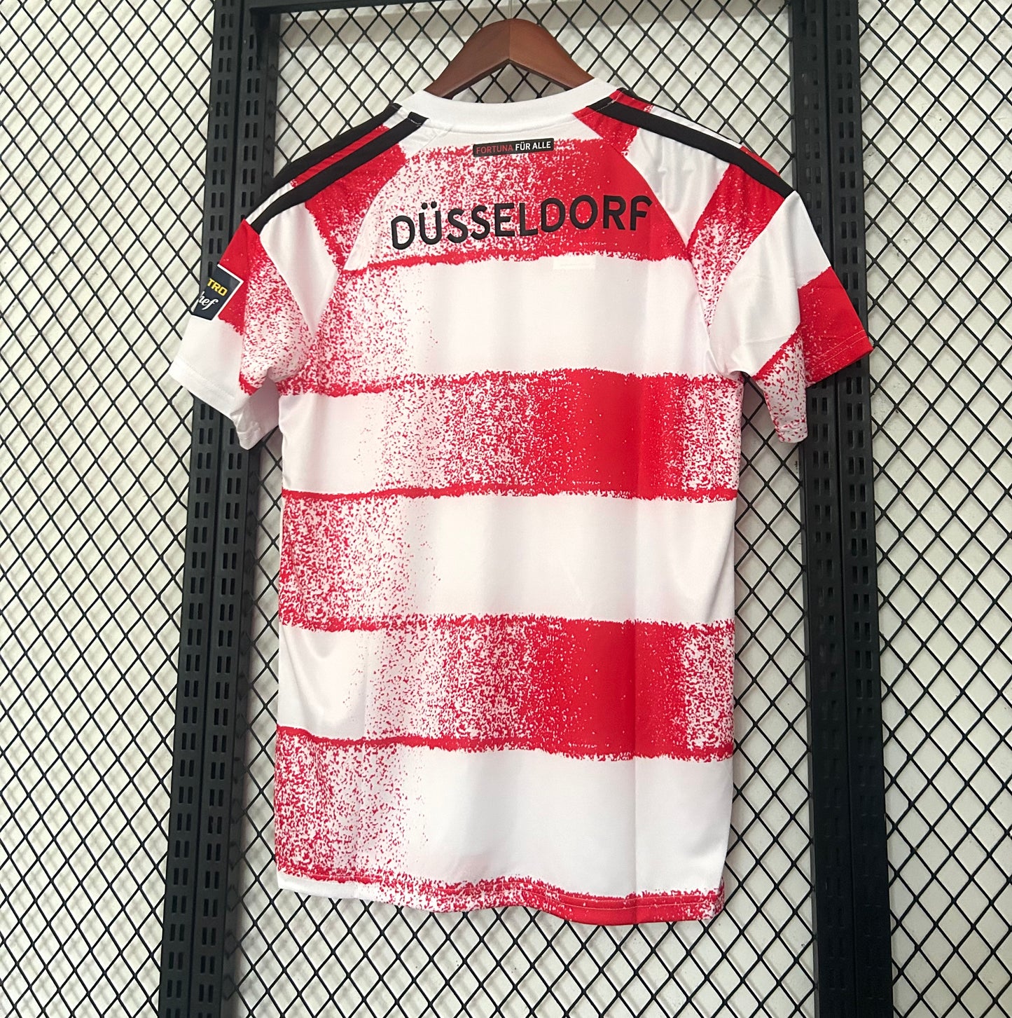 Camiseta Fortuna Düsseldorf 26/27 Local Blanca y Roja – Adidas