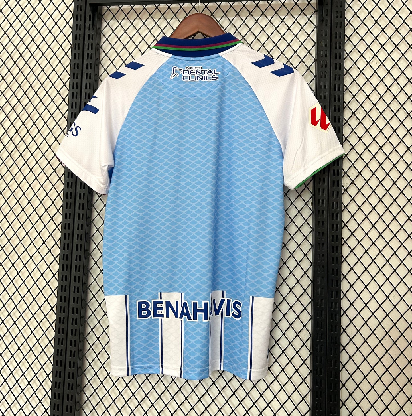 Camiseta Málaga CF Local 26/27 – Blanca y Celeste