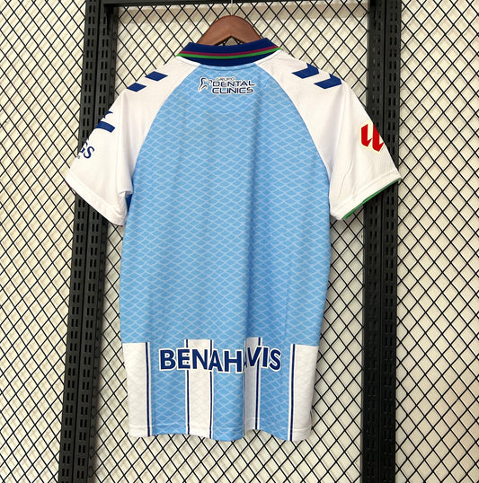 Camiseta Málaga CF Local 26/27 – Blanca y Celeste