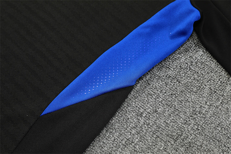 Chándal de Entrenamiento Manchester United 25/26 – Negro/Azul/Amarillo