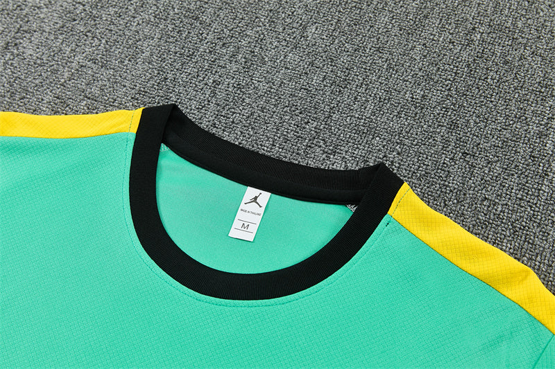 Conjunto Selección Brasil Entrenamiento 26/27 – Verde, Negro y Amarillo