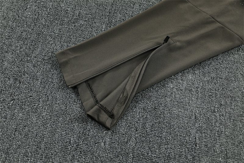 Real Madrid 25/26 – Chándal de entrenamiento verde menta con gris oscuro