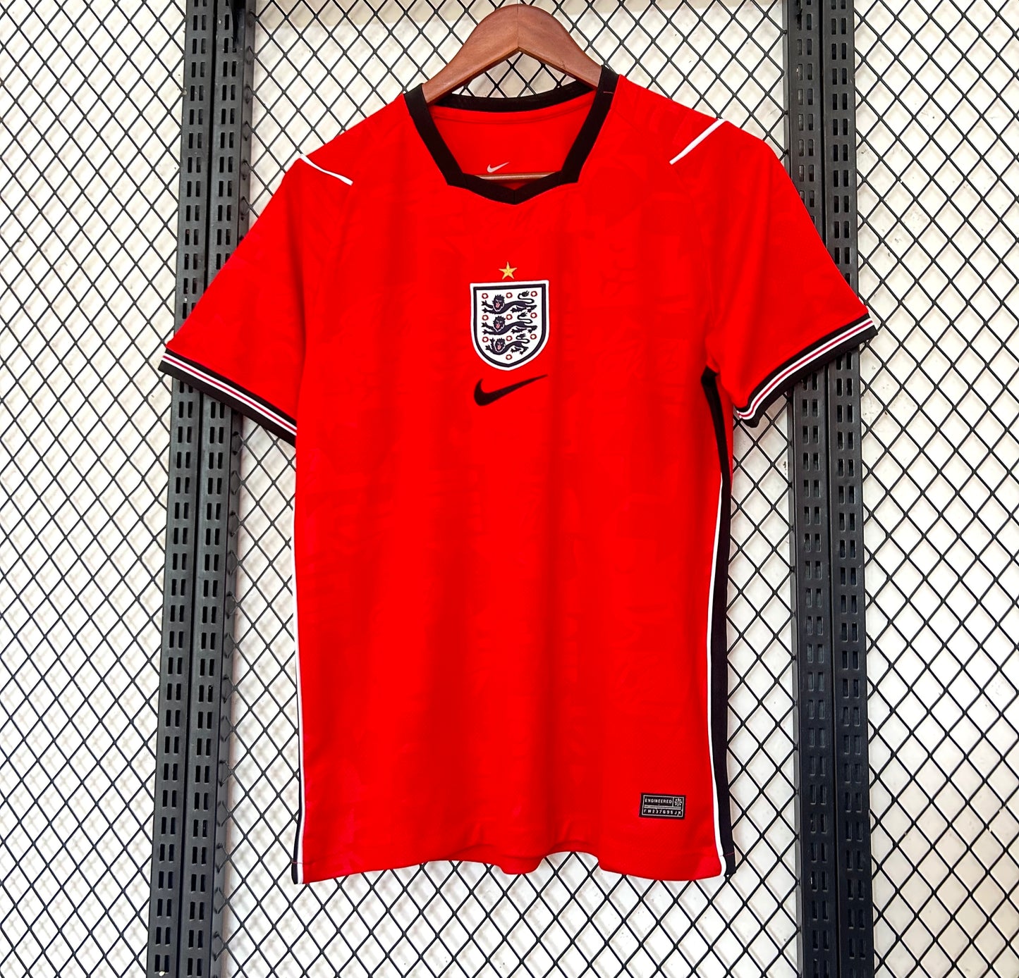 Camiseta Inglaterra 2025/2026 Alternativa – Roja Oficial