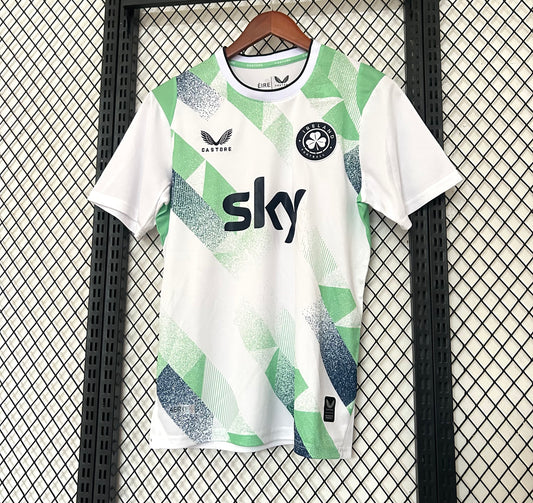 Camiseta Irlanda 2025/2026 Alternativa – Blanca con diseño geométrico