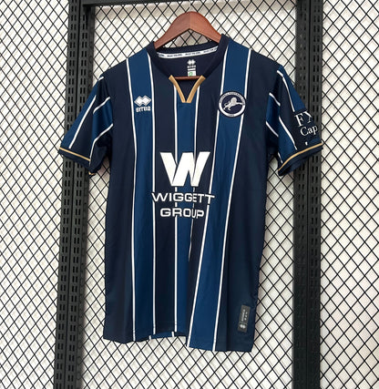 Camiseta Millwall FC 26/27 Local Azul Marino – Erreà